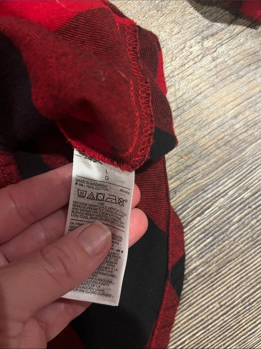 Old Navy Red & Black Buffalo Plaid Button-Down Shirt